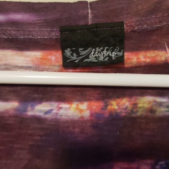 Top - Picture 2 of 4